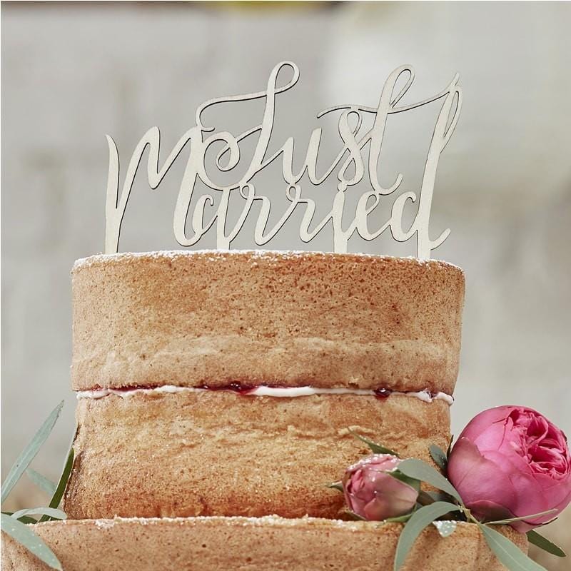 we-make-shopping-for-holz-tortenfigur-just-married-online-now_1.jpg